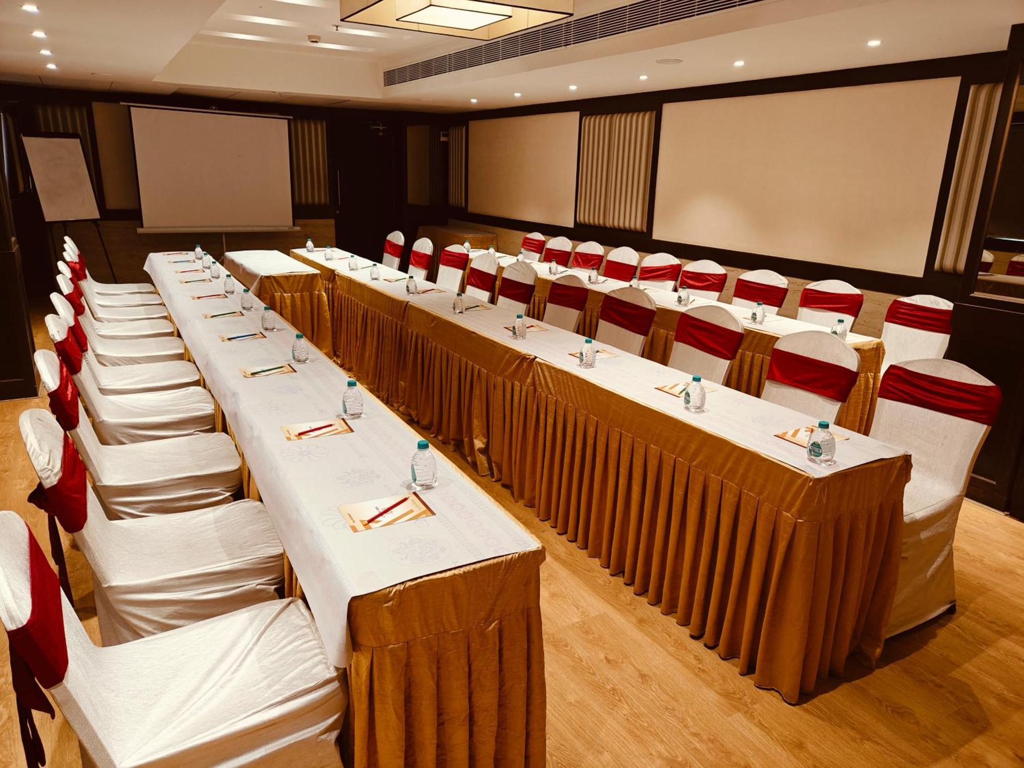 Mm Legacy - A Bergamont Hotel, Kanchipuram Exterior foto